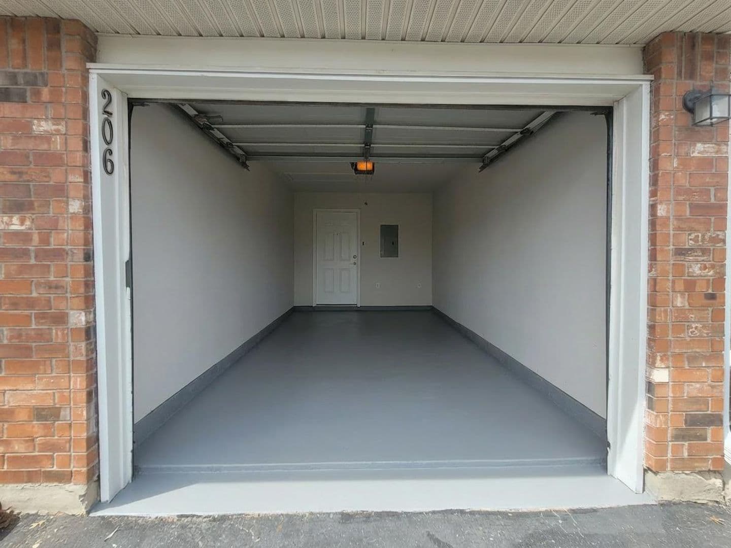 New Braunfels Apartment: 2293 East Common Street