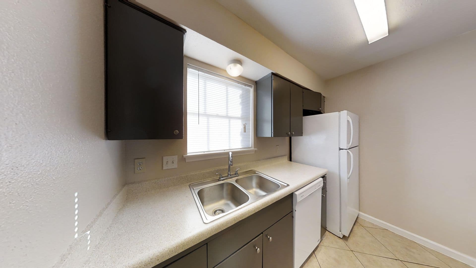 San Antonio Apartment: 3031 Eisenhauer Road