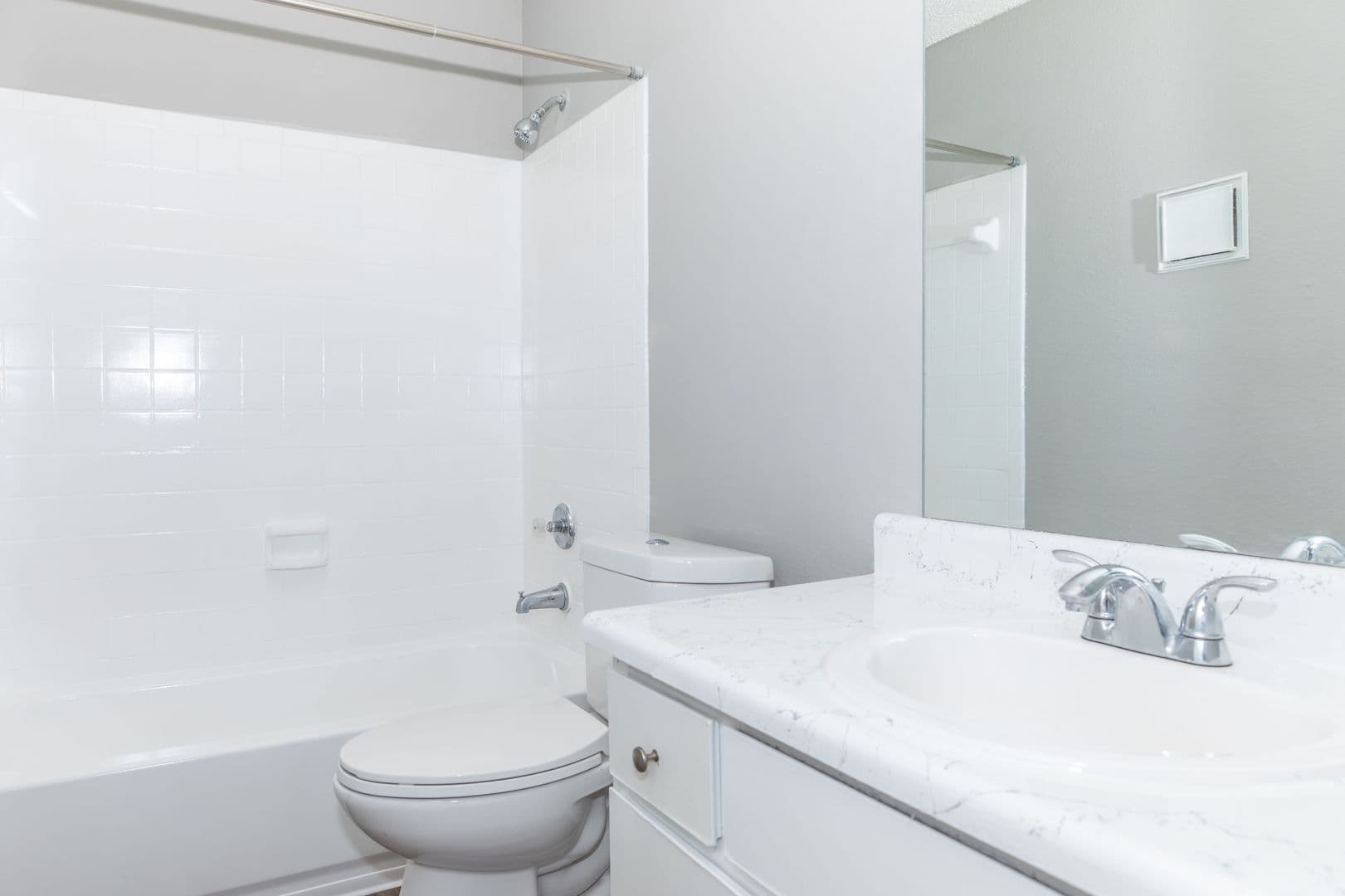 Houston Apartment: 9401 Coventry Square Dr.
