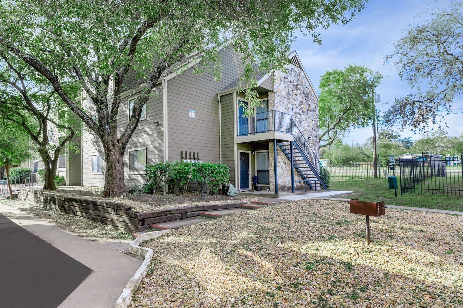 San Antonio Apartment: 3400 Northeast Pkwy
