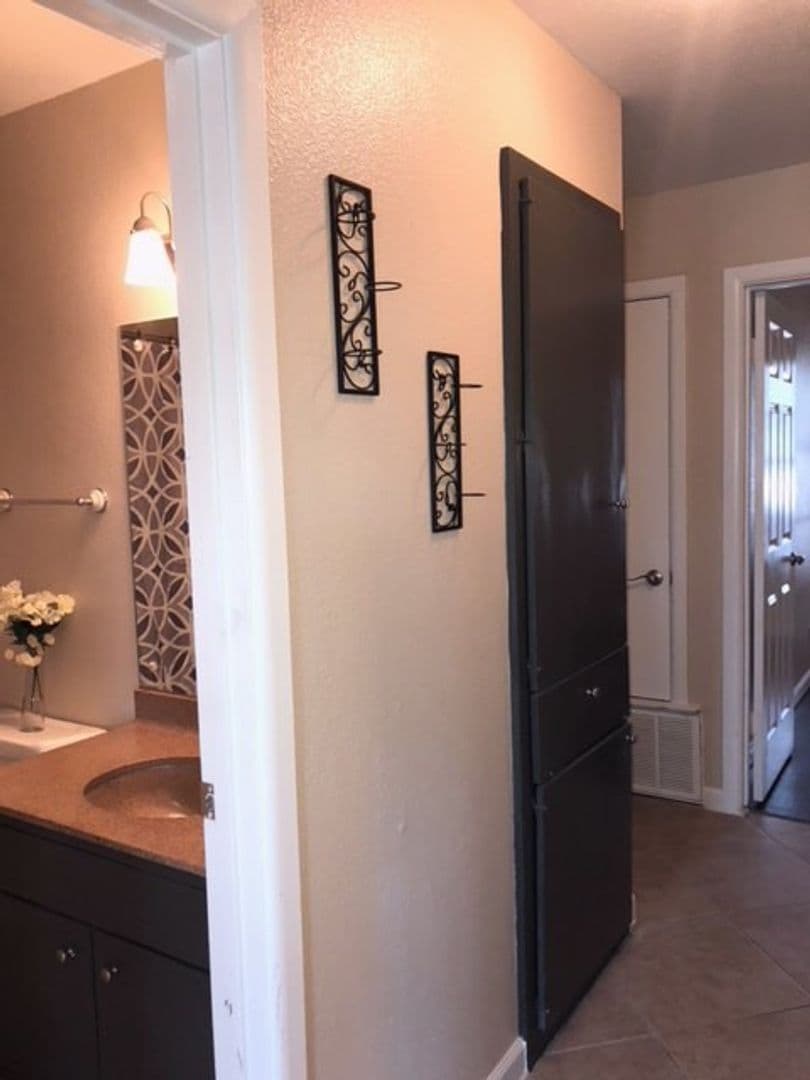 San Antonio Apartment: 3031 Eisenhauer Road