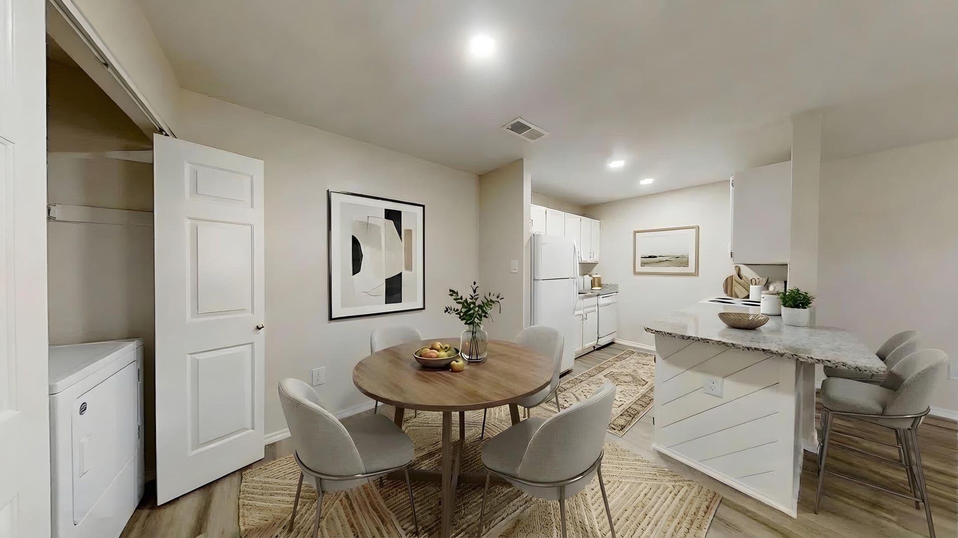 New Braunfels Apartment: 2293 East Common Street