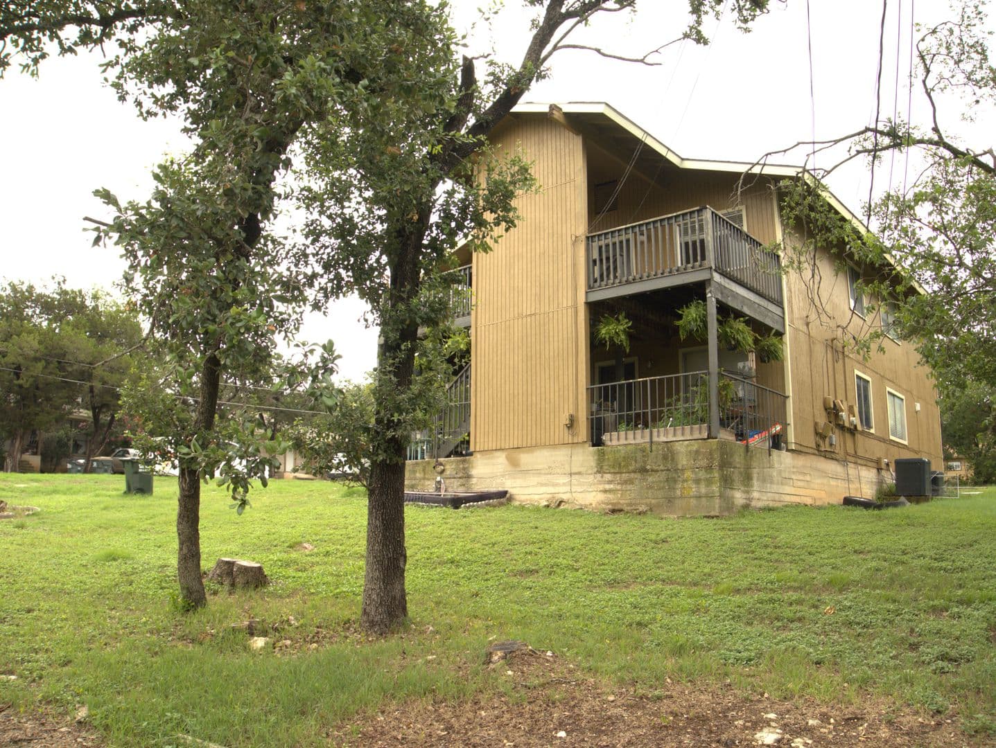San Marcos Apartment: 1007 A&B Girard Street