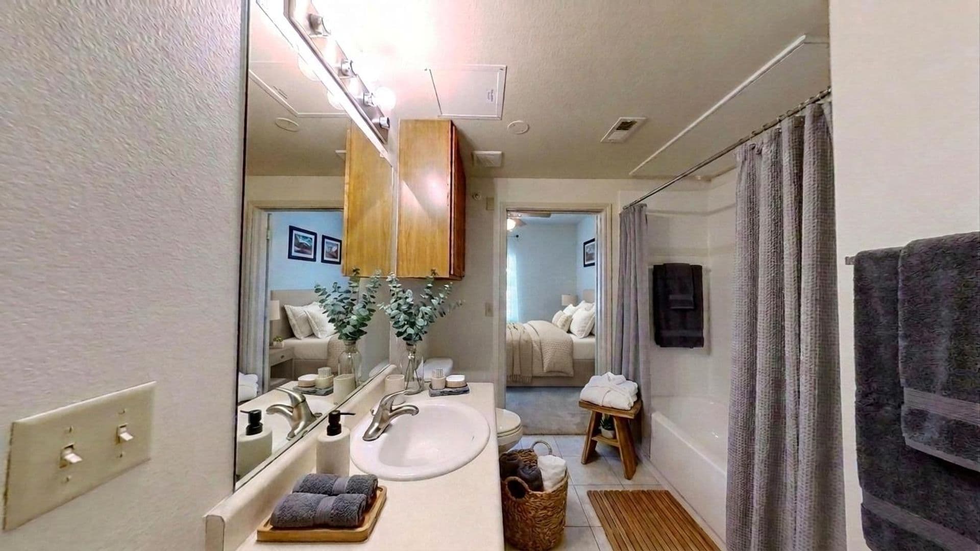 San Antonio Apartment: 11727 Culebra Rd