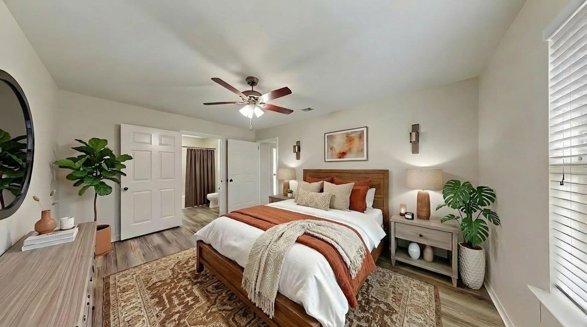 New Braunfels Apartment: 2293 East Common Street