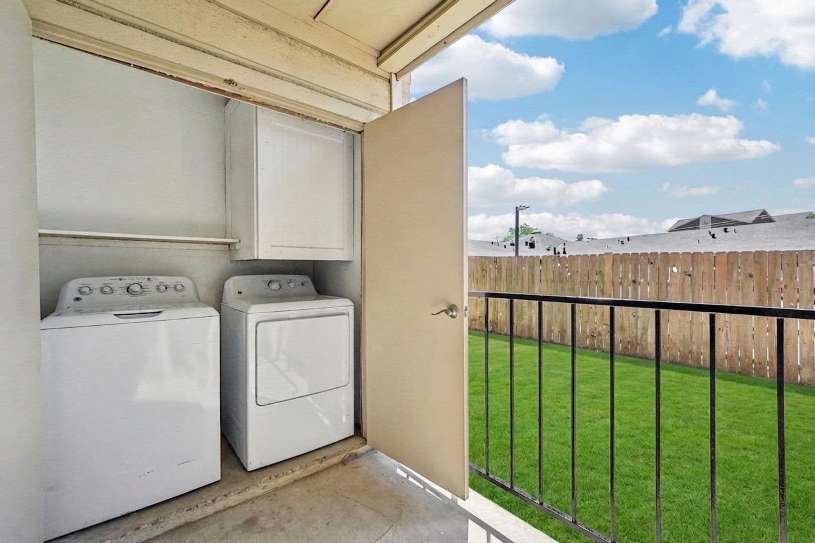 San Antonio Apartment: 3600 Eisenhauer Road