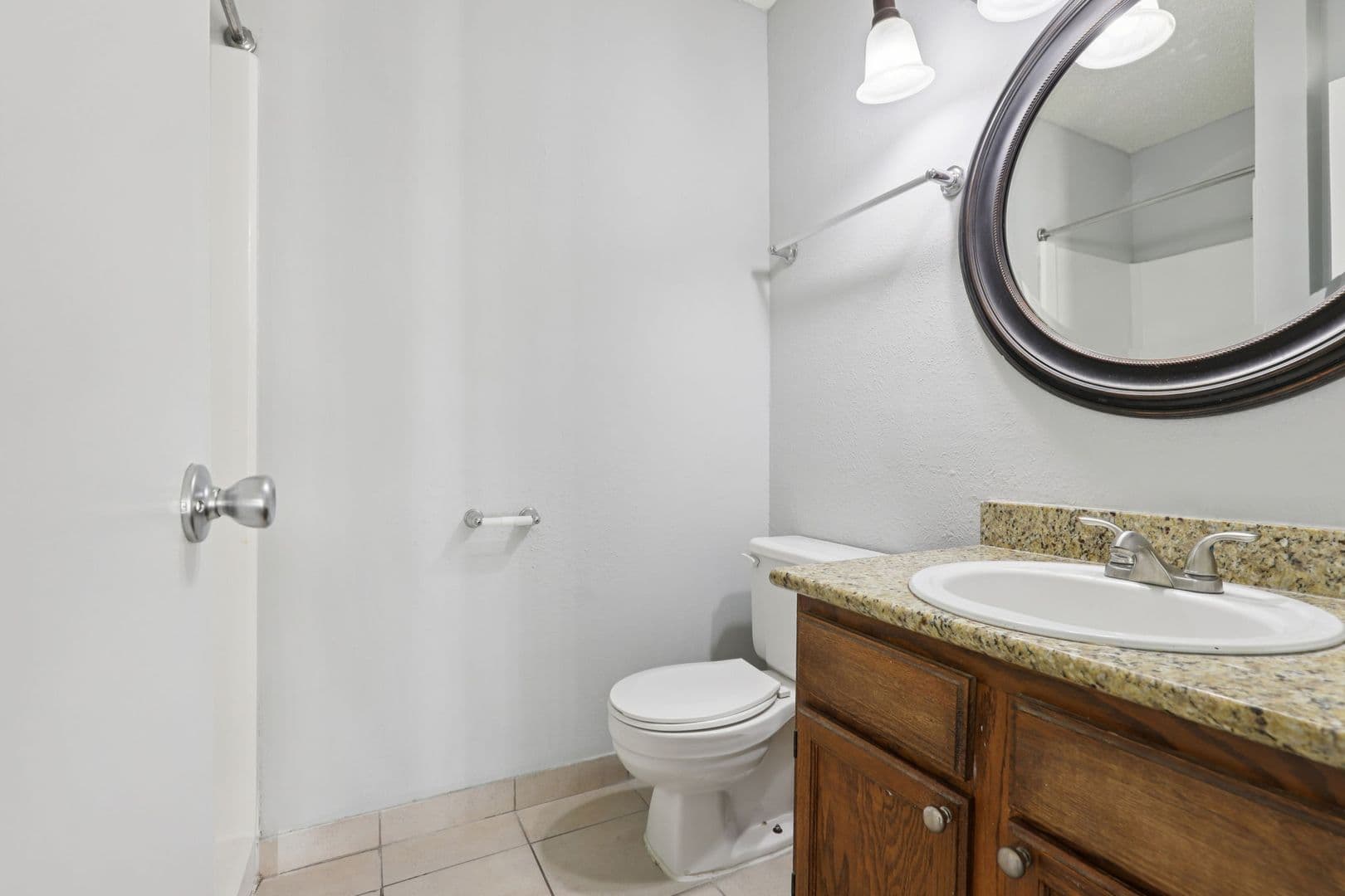 Live Oak Apartment: 13101 East Loop 1604 N