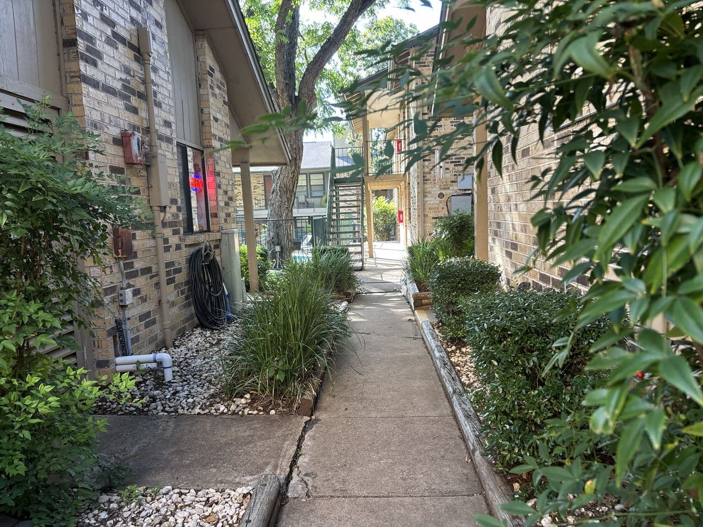 San Marcos Apartment: 100 Warden Lane