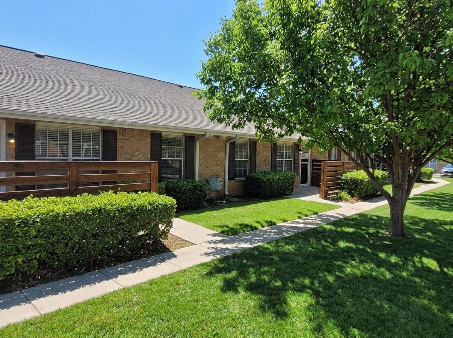 New Braunfels Apartment: 2293 East Common Street