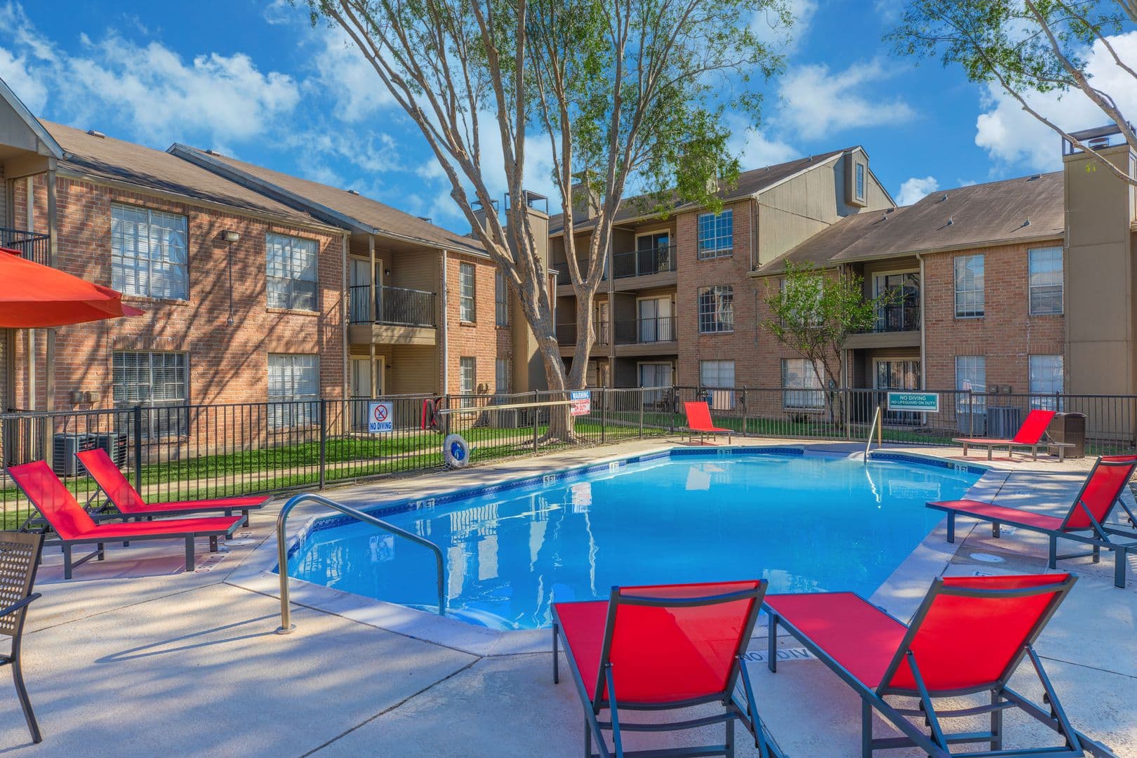 Houston Apartment: 9401 Coventry Square Dr.