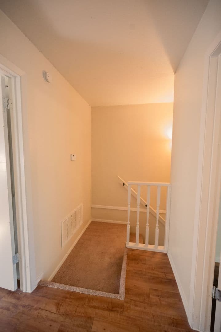 San Marcos Apartment: 910 & 912 Advance St