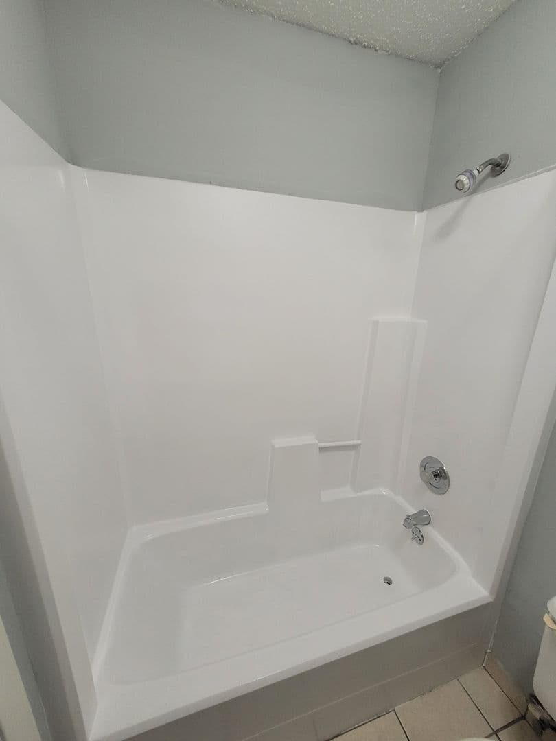 Live Oak Apartment: 13101 East Loop 1604 N