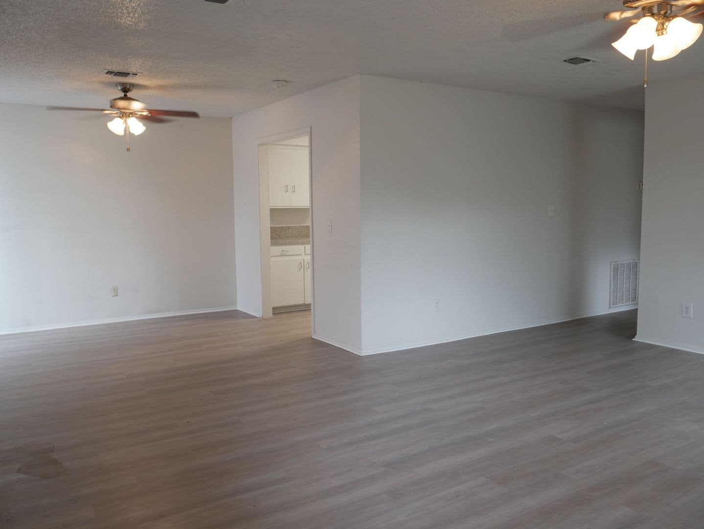 San Marcos Apartment: 1007 A&B Girard Street