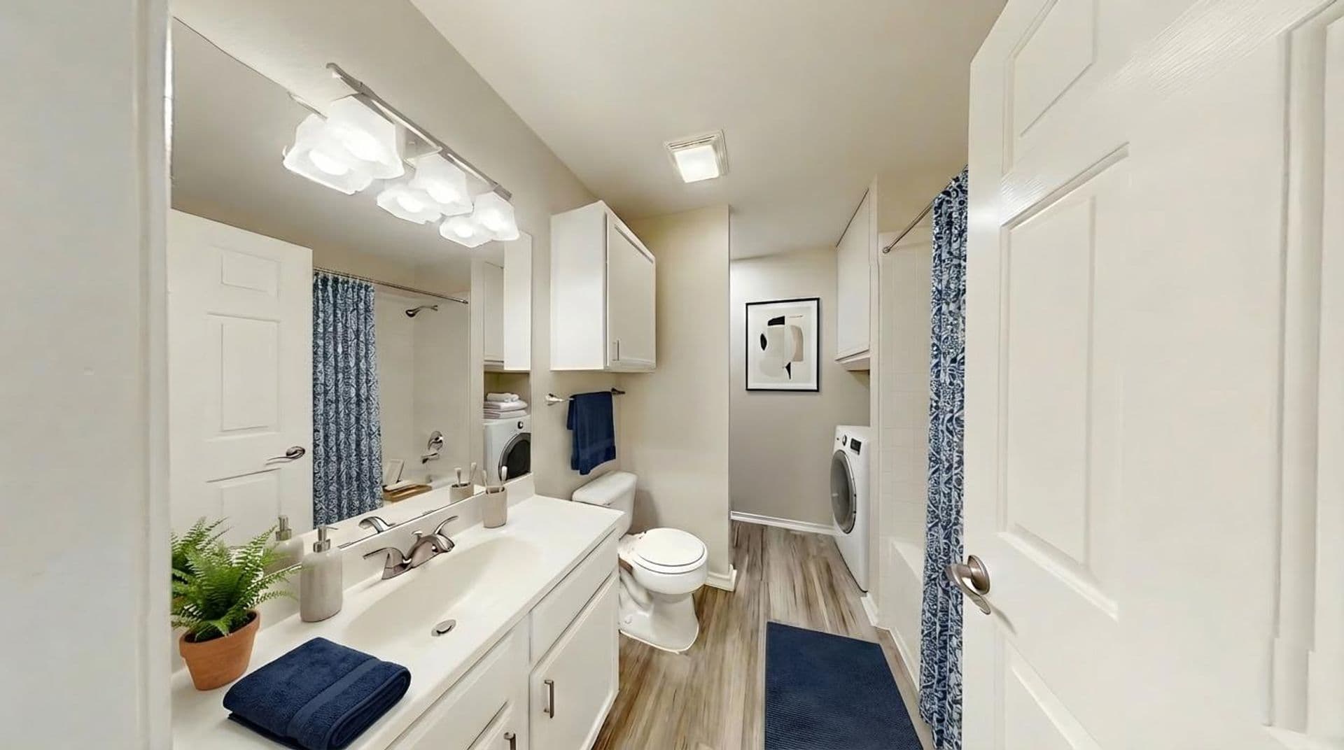 New Braunfels Apartment: 2293 East Common Street