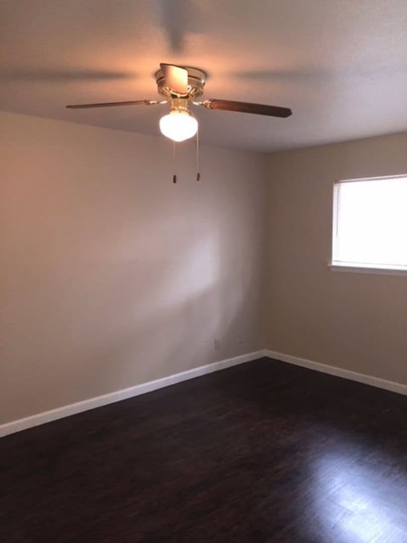 San Antonio Apartment: 3031 Eisenhauer Road