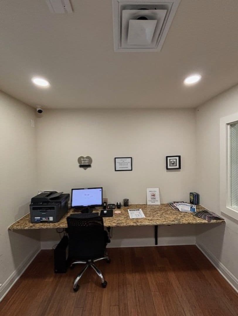 New Braunfels Apartment: 2293 East Common Street