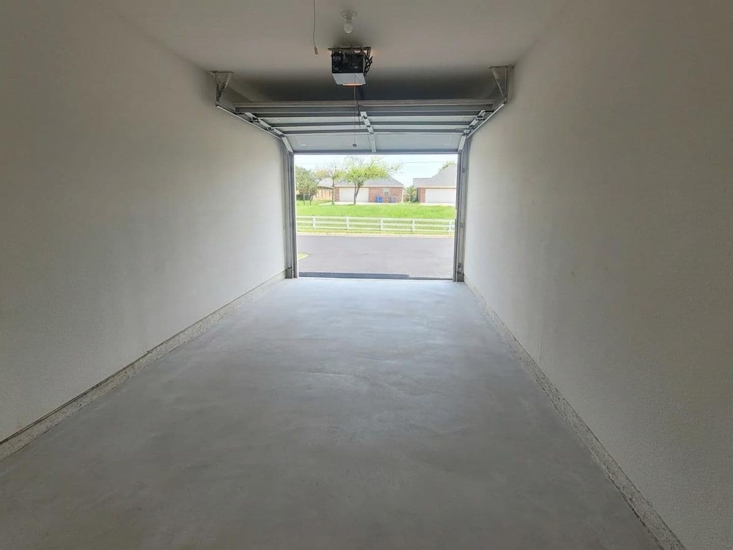 New Braunfels Apartment: 2293 East Common Street