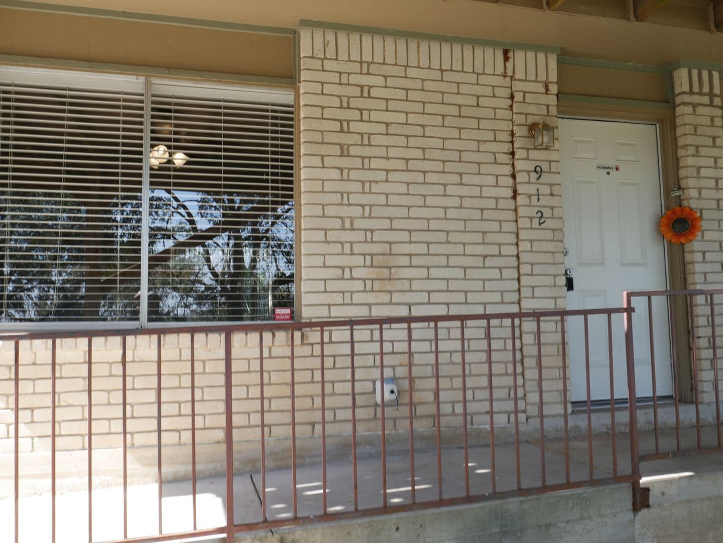 San Marcos Apartment: 910 & 912 Advance St
