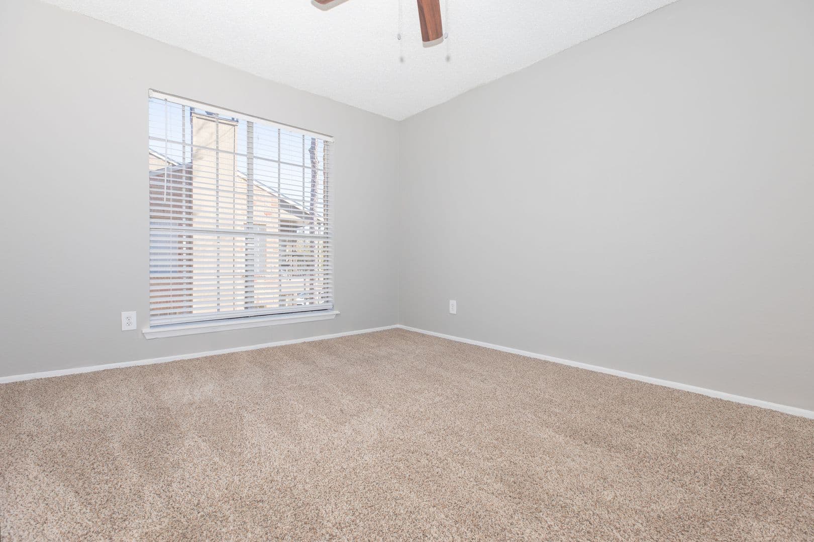 Houston Apartment: 9401 Coventry Square Dr.