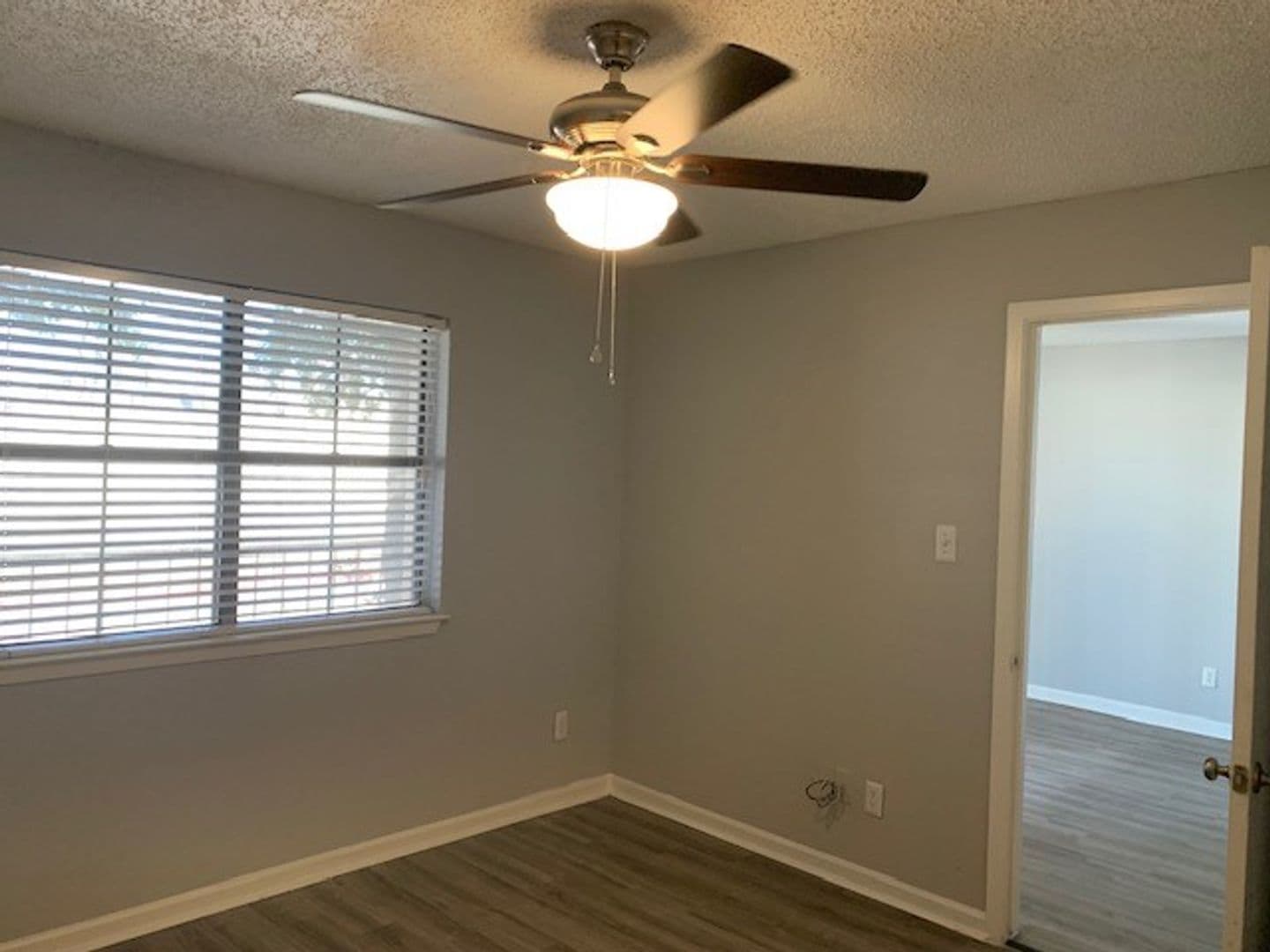 Live Oak Apartment: 13101 East Loop 1604 N