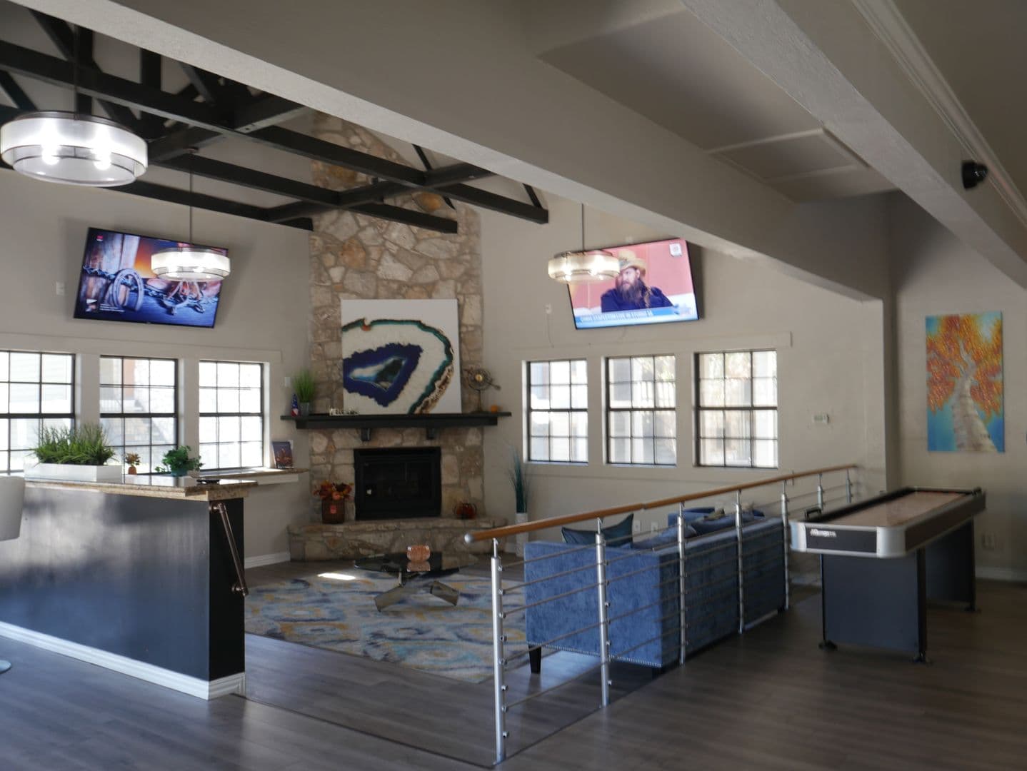 Live Oak Apartment: 13101 East Loop 1604 N