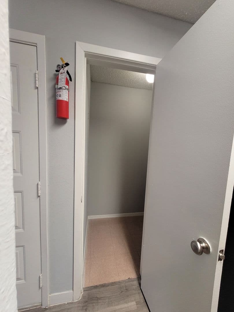 Live Oak Apartment: 13101 East Loop 1604 N
