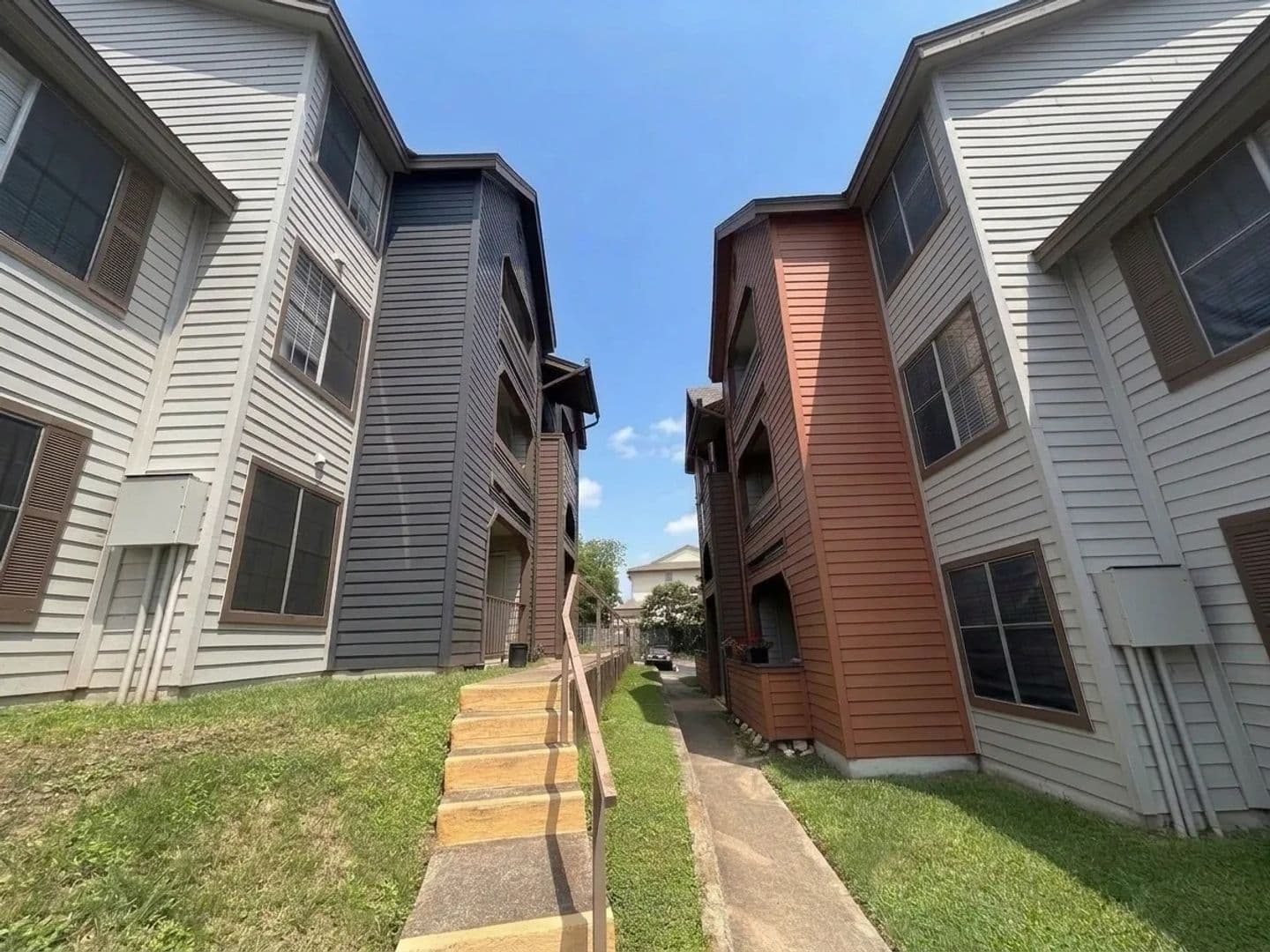 San Marcos Apartment: 1230 North LBJ