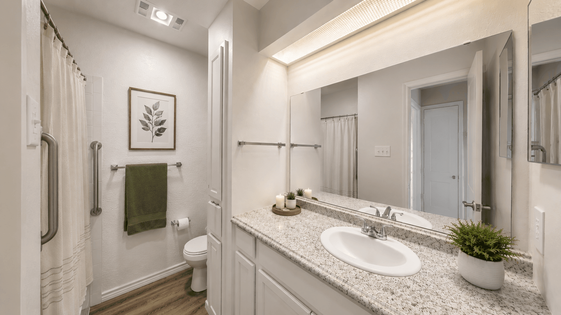 San Antonio Apartment: 3400 Northeast Pkwy