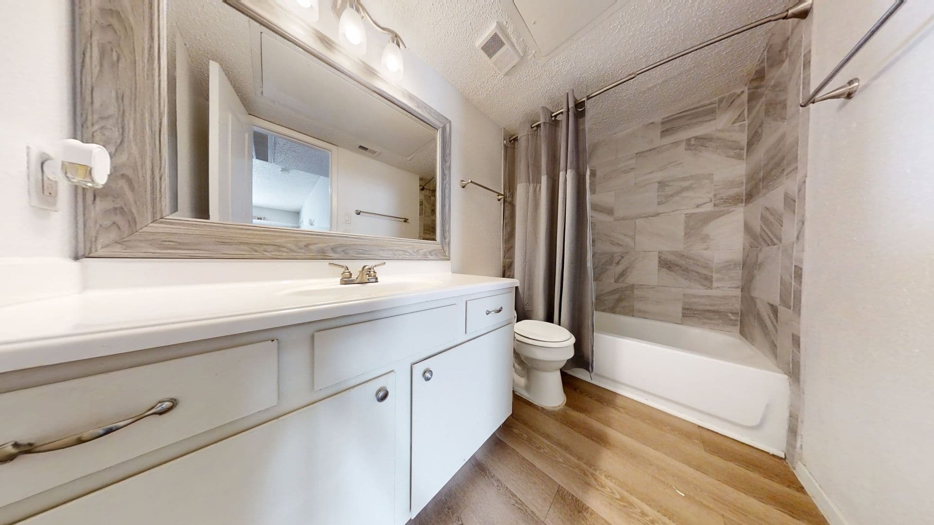 San Antonio Apartment: 3600 Eisenhauer Road