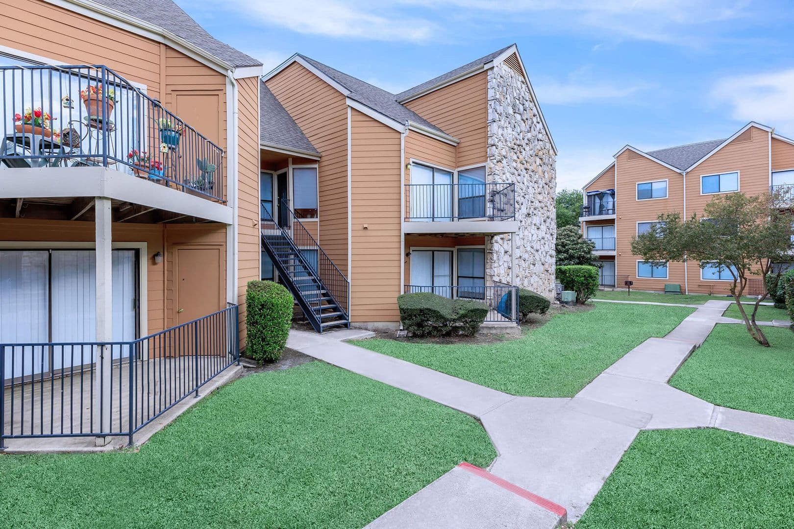 San Antonio Apartment: 3400 Northeast Pkwy