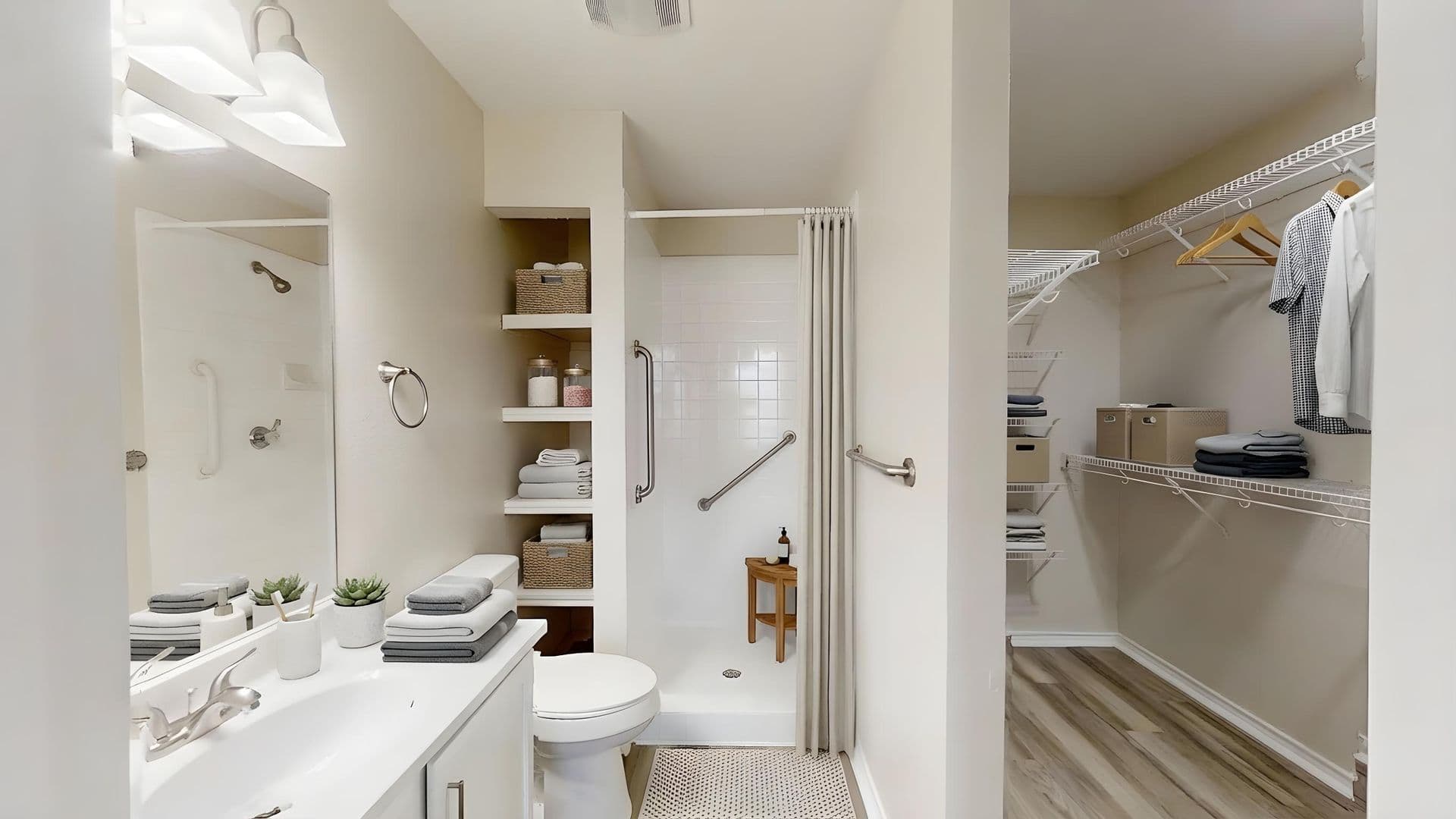 New Braunfels Apartment: 2293 East Common Street