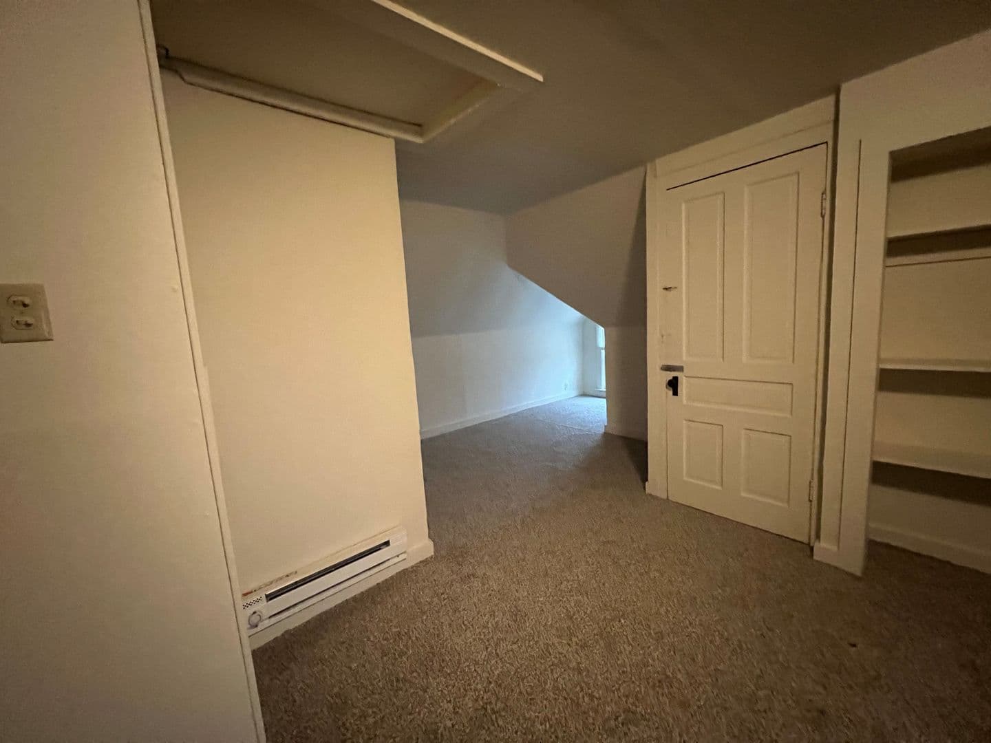 Grove City Apartment: 334 College Avenue
