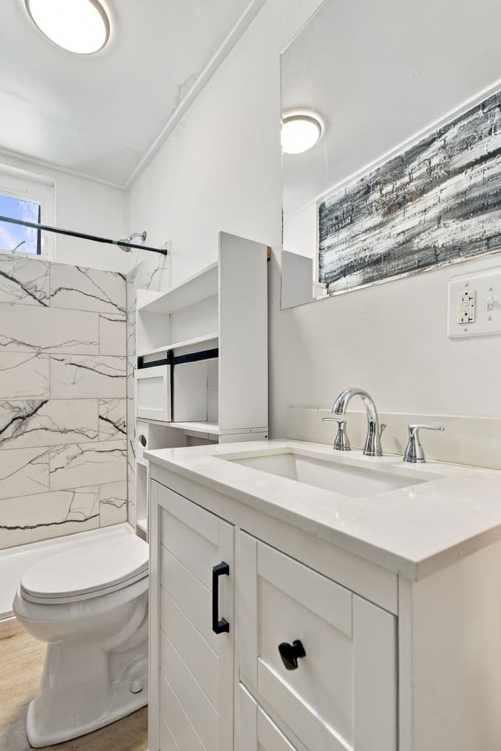 Pittsburgh Apartment: 4807-4811 Yew Street