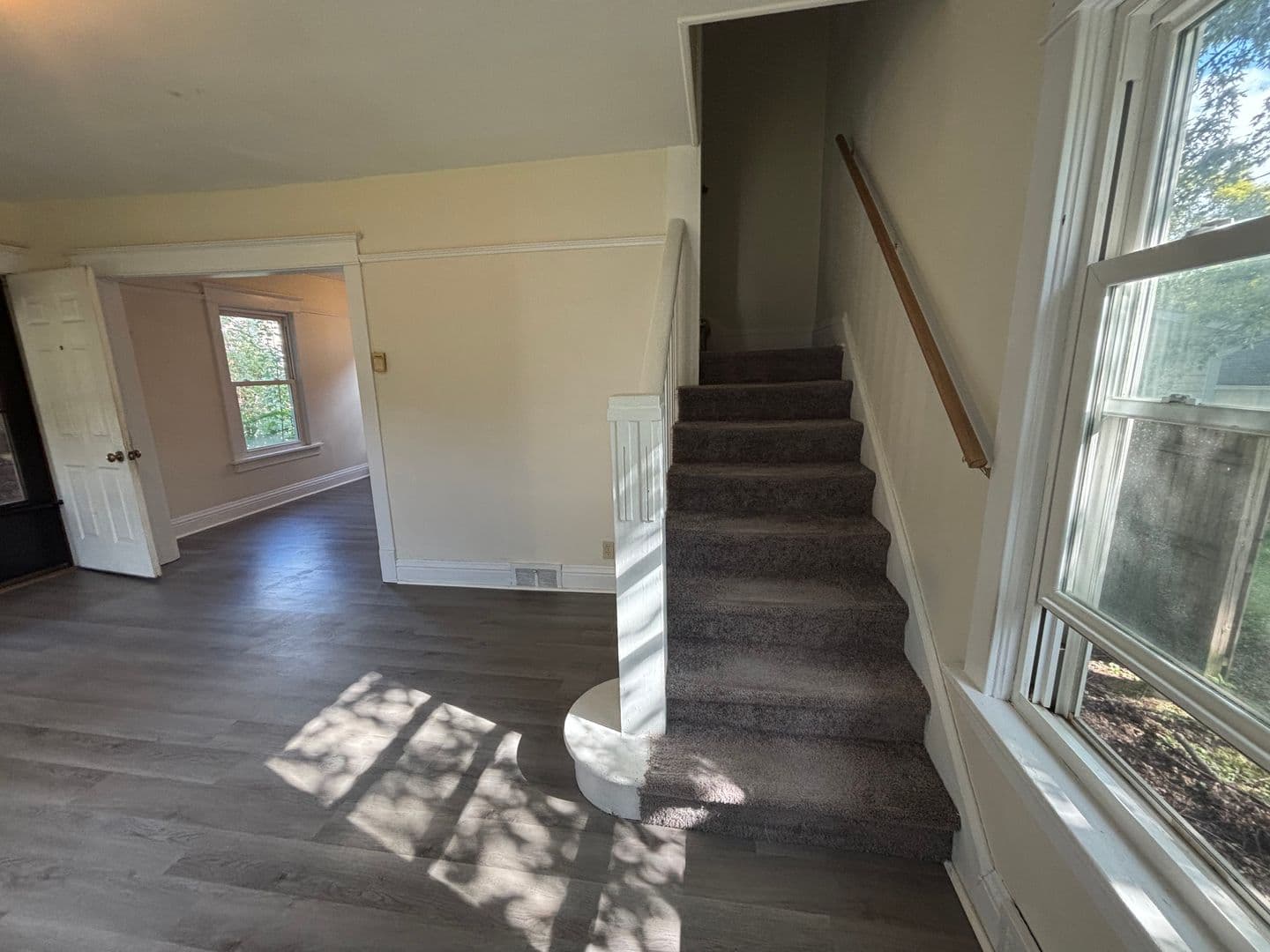Grove City House: 114 W Washington Blvd.