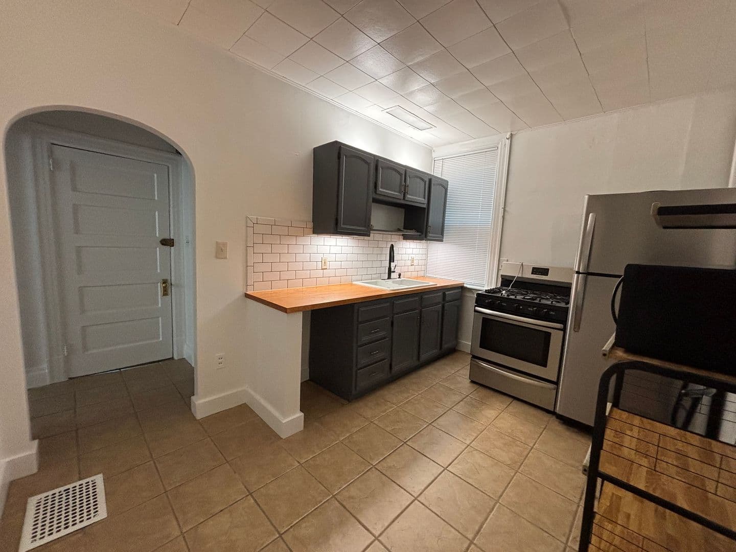 Pittsburgh Apartment: 2 Shady Dr W