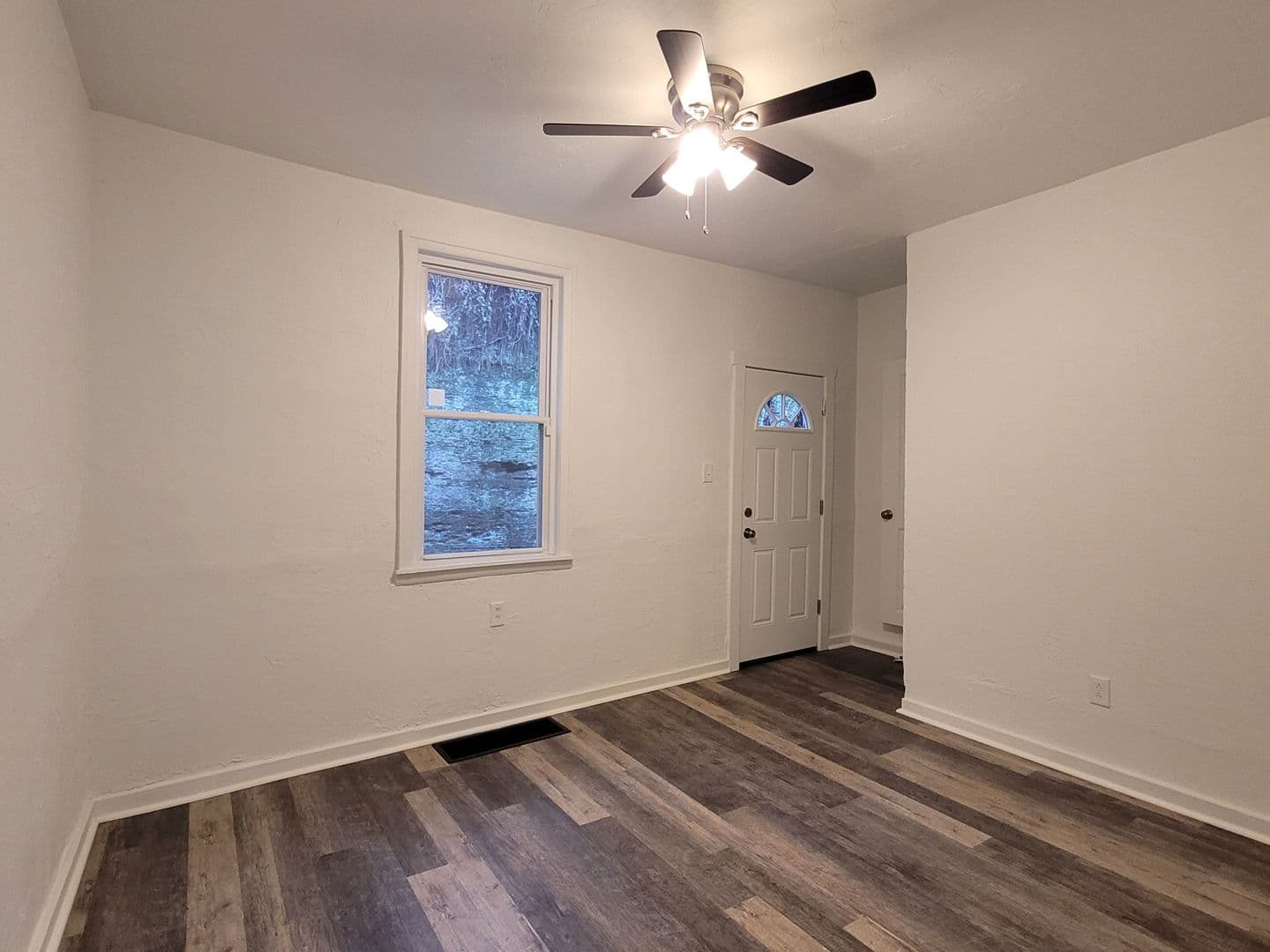 Pittsburgh House: 1146 Woods Run Avenue