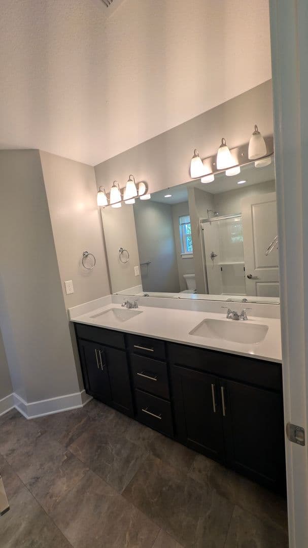 Delmont Townhome: 2006 Stefano Drive