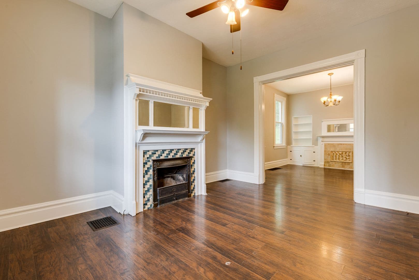 Pittsburgh House: 213 W. Burgess Street