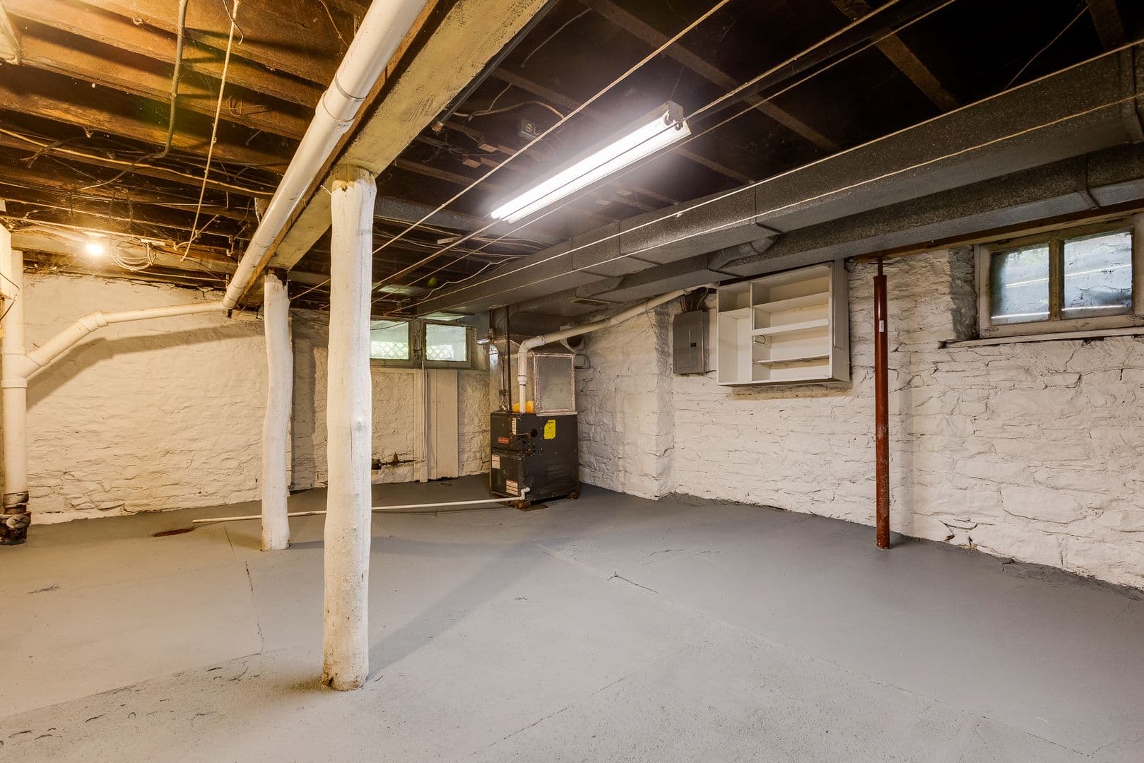 Pittsburgh House: 213 W. Burgess Street