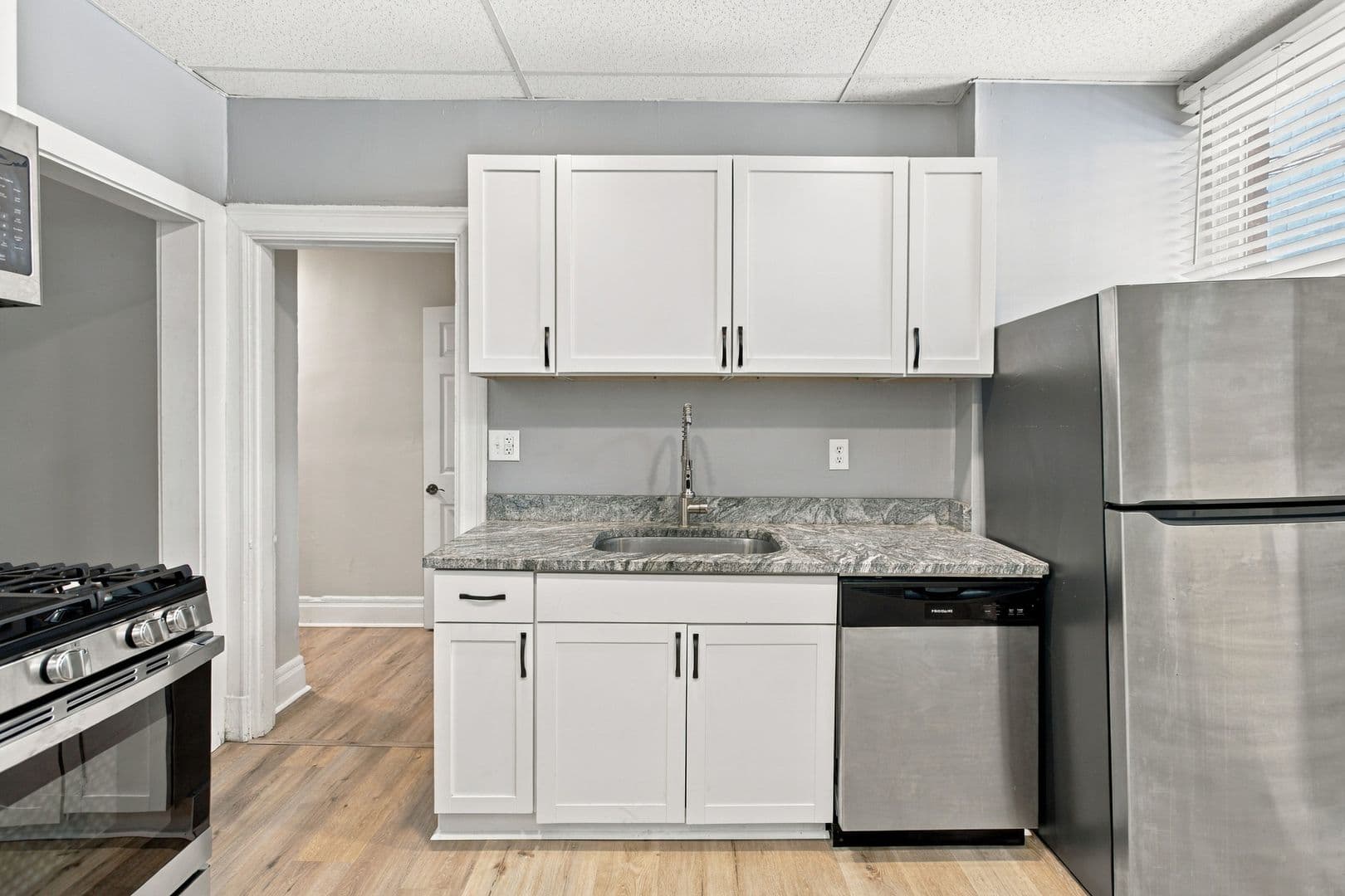 Pittsburgh Apartment: 4807-4811 Yew Street