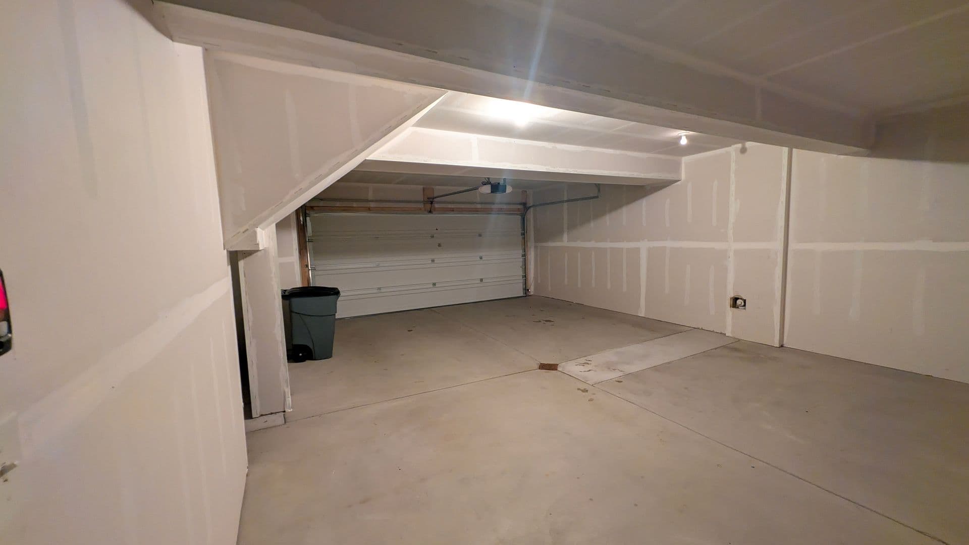 Delmont Townhome: 2006 Stefano Drive