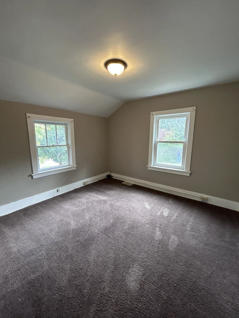 Pittsburgh House: 100 W. Burgess Street