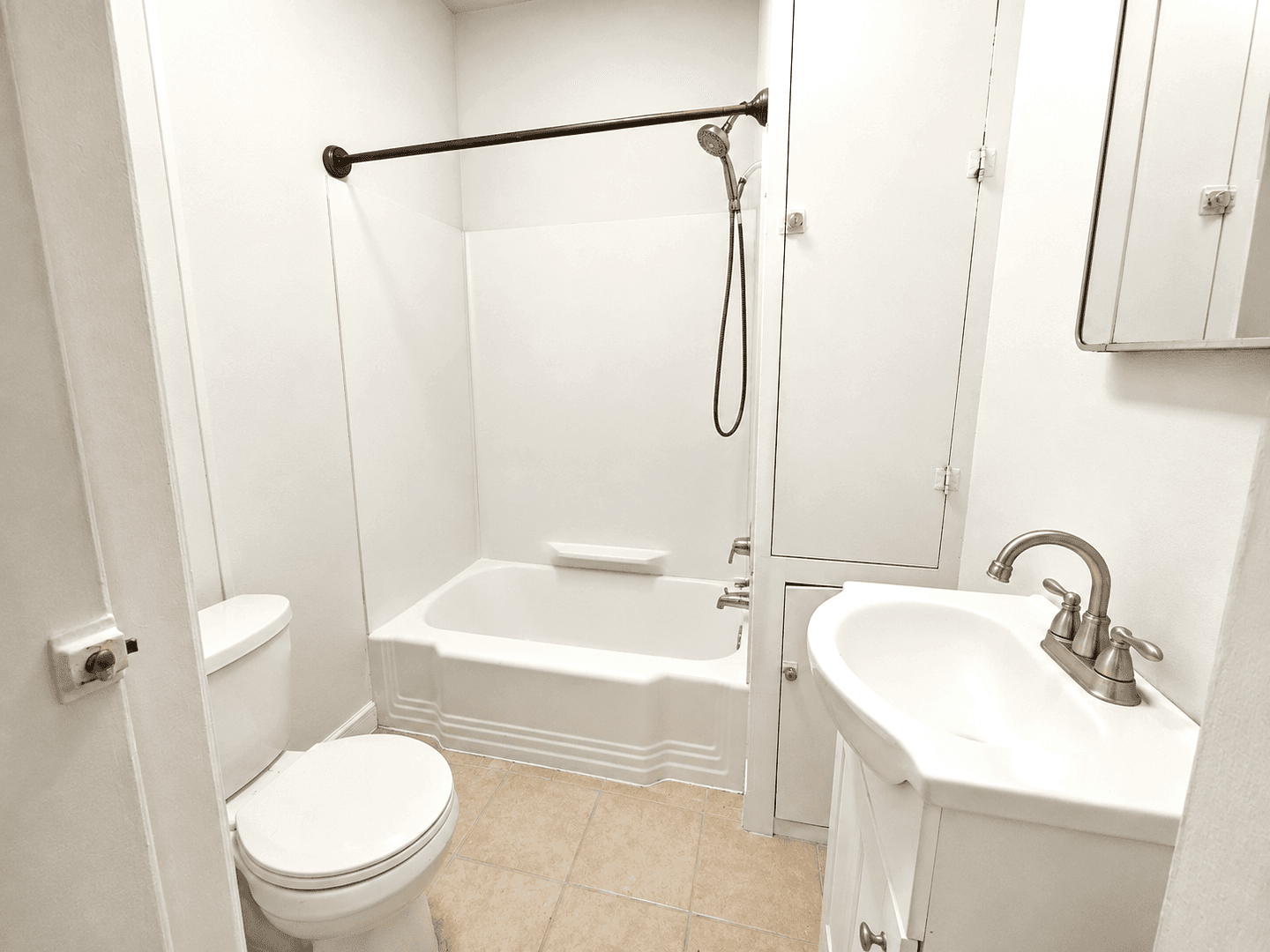 Pittsburgh Apartment: 2 Shady Dr W