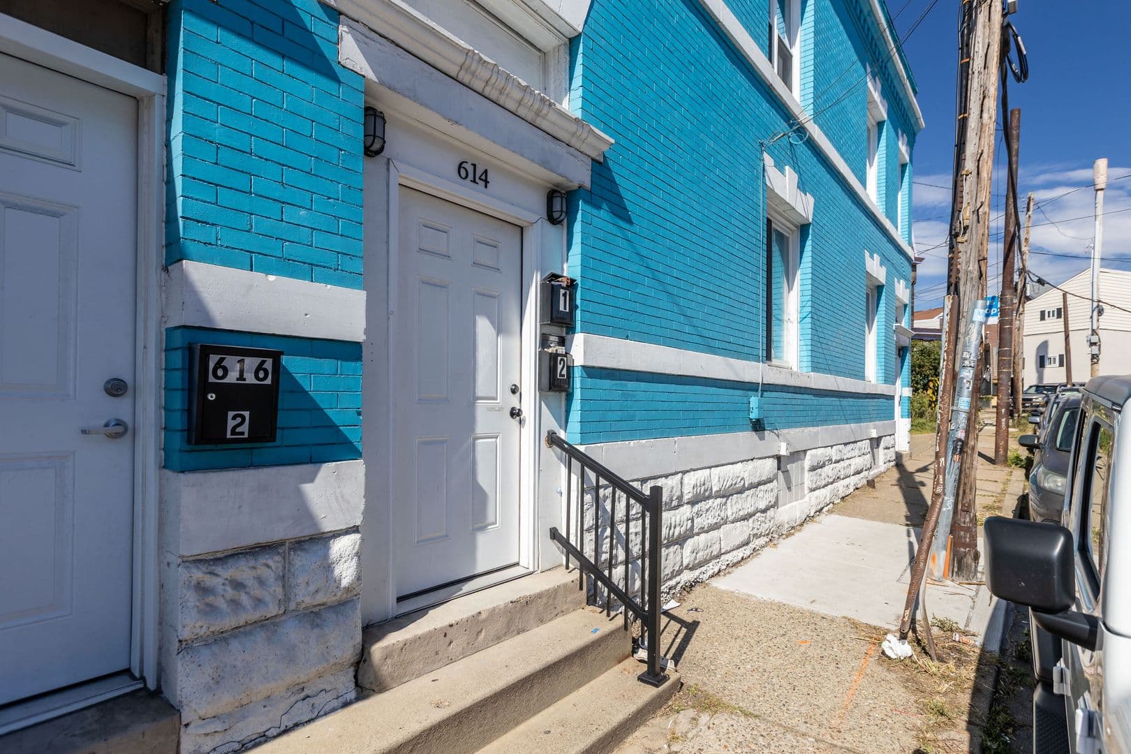 Pittsburgh Apartment: 4807-4811 Yew Street