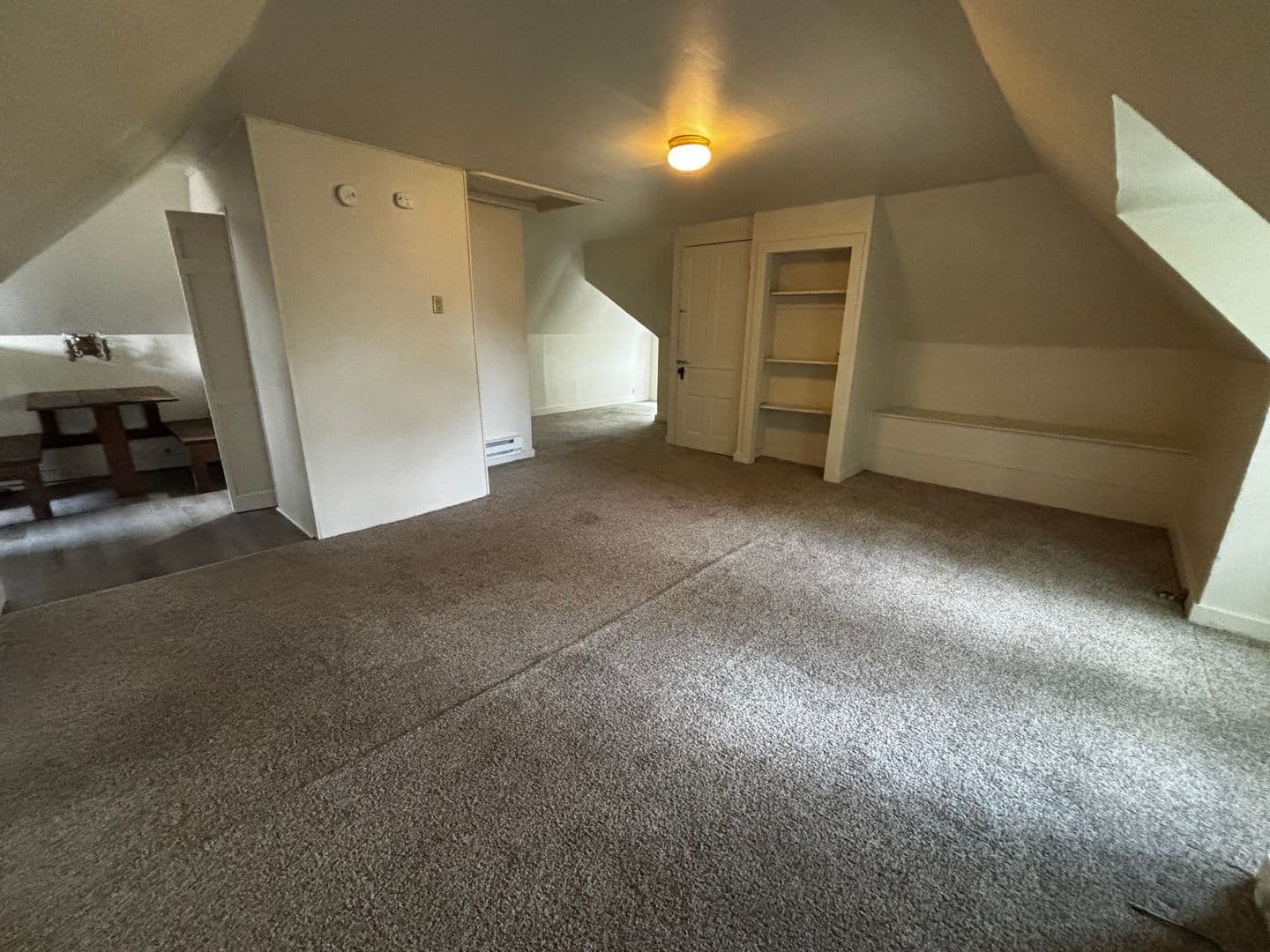 Grove City Apartment: 334 College Avenue