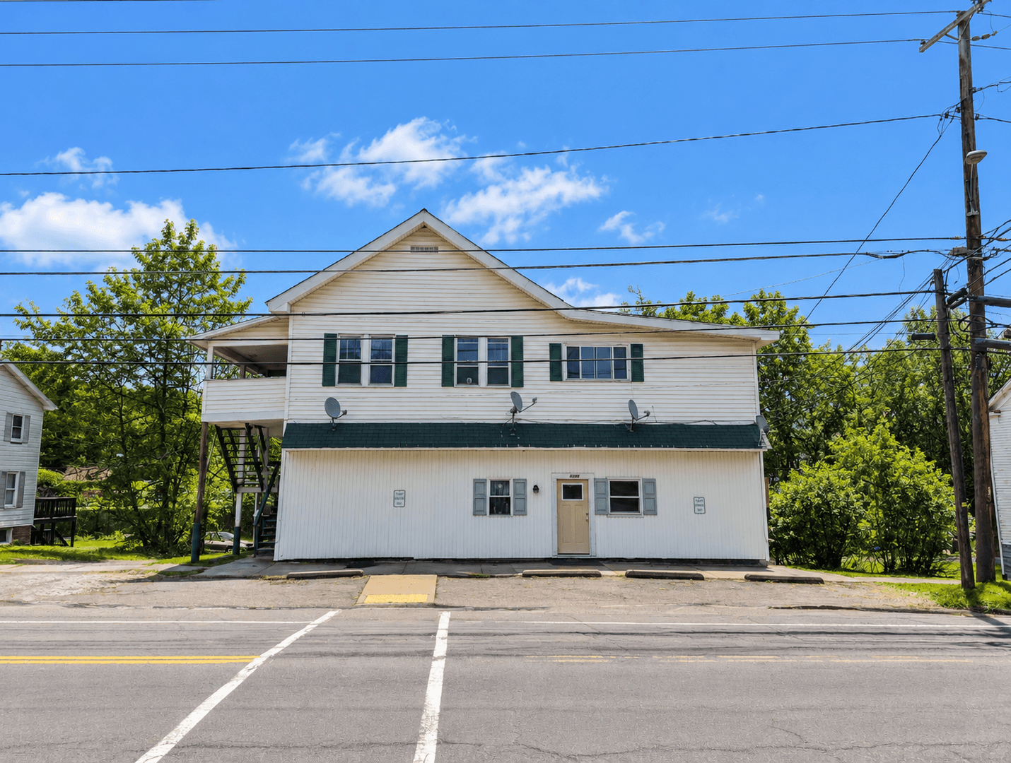 Sandy Lake Apartment: 3334-3338 N Main Street