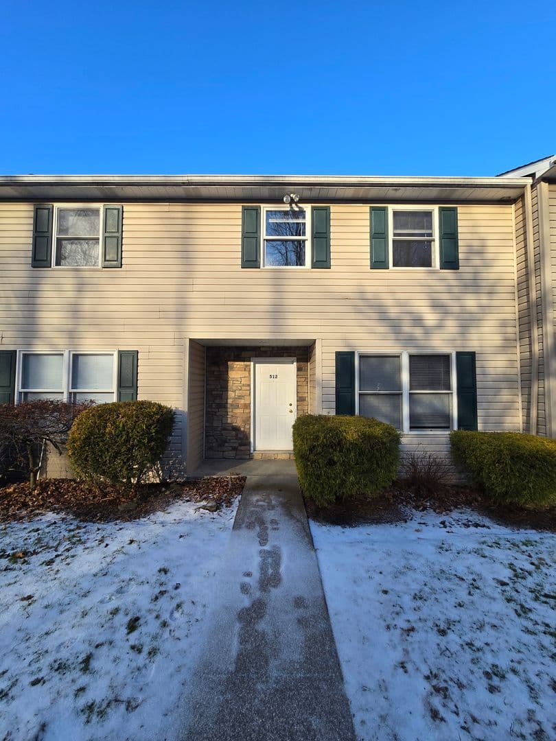 Lower Burrell Townhome: 512 Harding Street