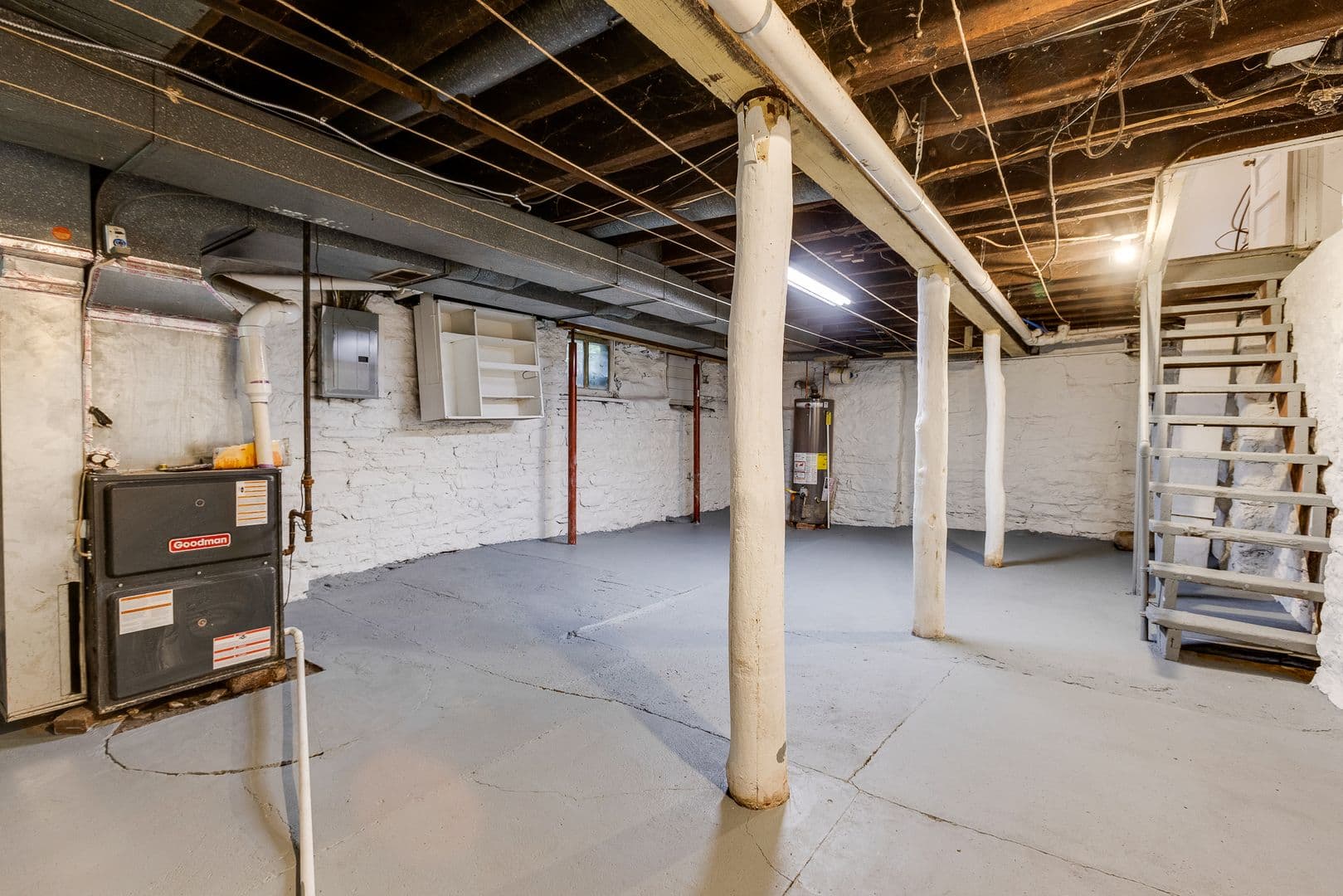 Pittsburgh House: 213 W. Burgess Street
