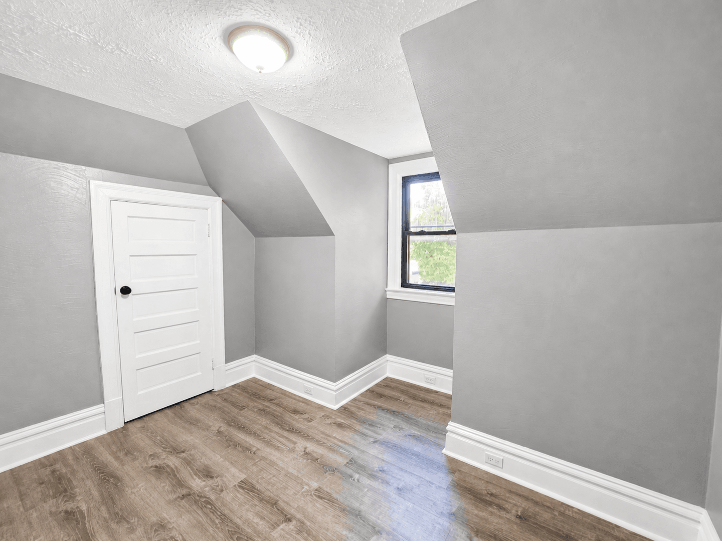 PITTSBURGH Apartment: 94-96 Stratmore St