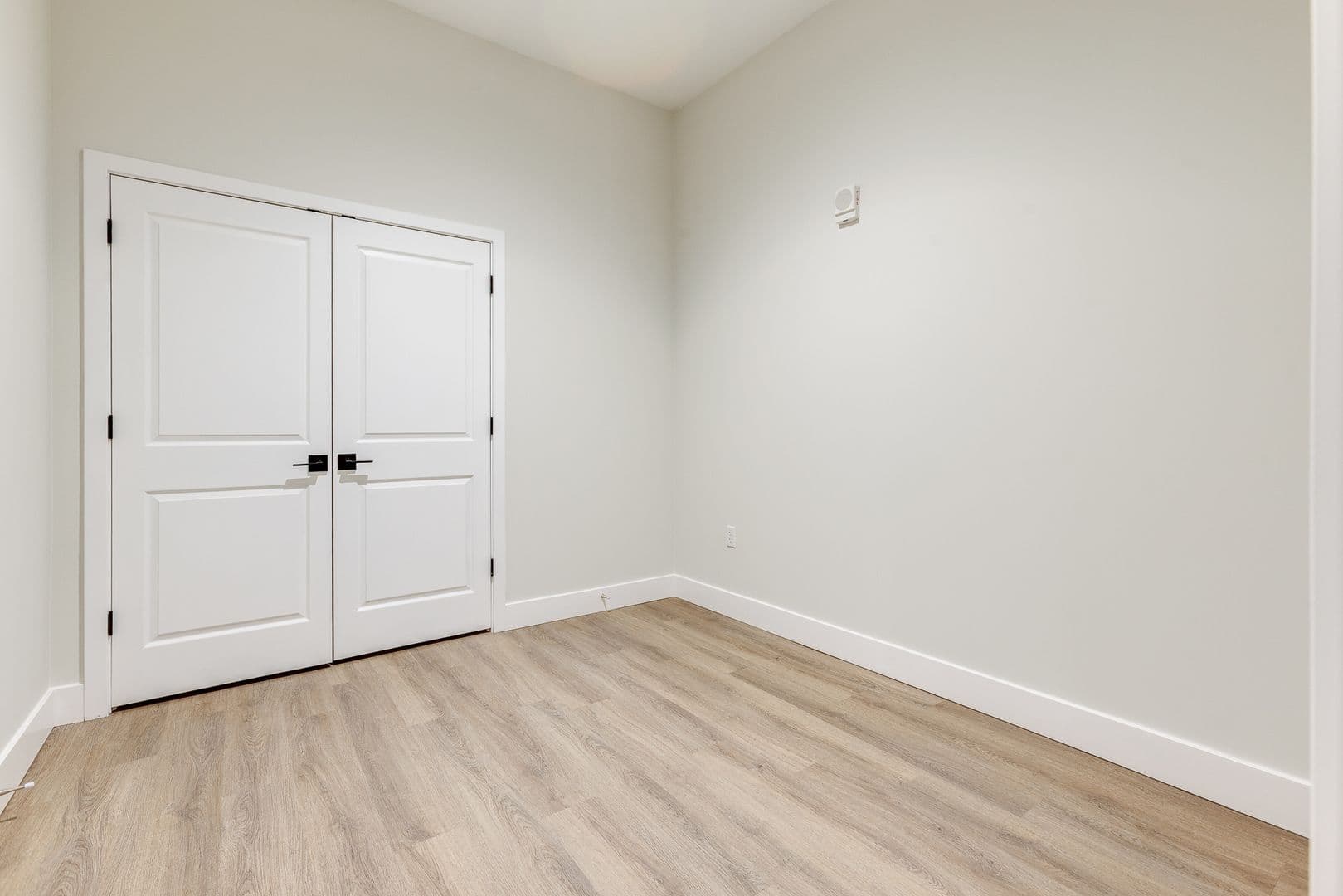 Coraopolis Apartment: 200 Grant Dr.